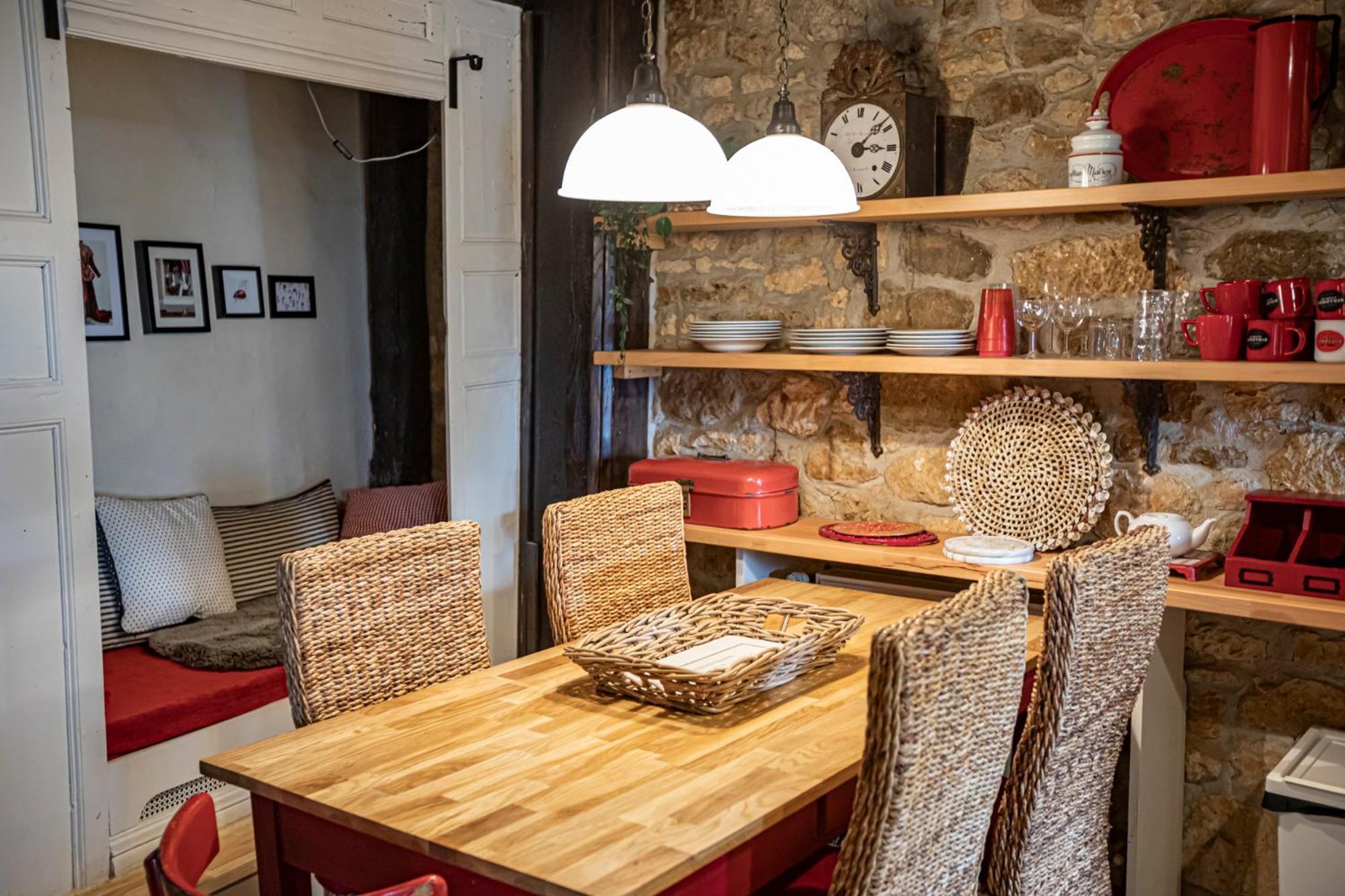 Les Bernardies Simeyrols Habitación foto